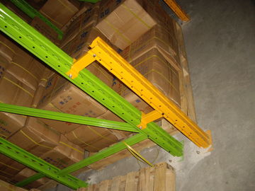 commande à haute densité dans le défilement ligne par ligne de palette avec le revêtement de poudre de jet fini